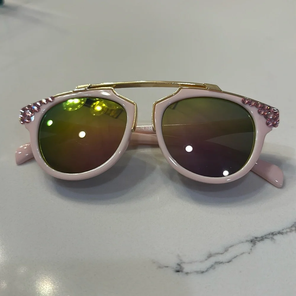 NWOT Bari Lynn Sunglasses